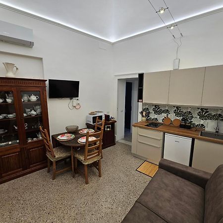 Grey House Apartments Catania Exterior photo