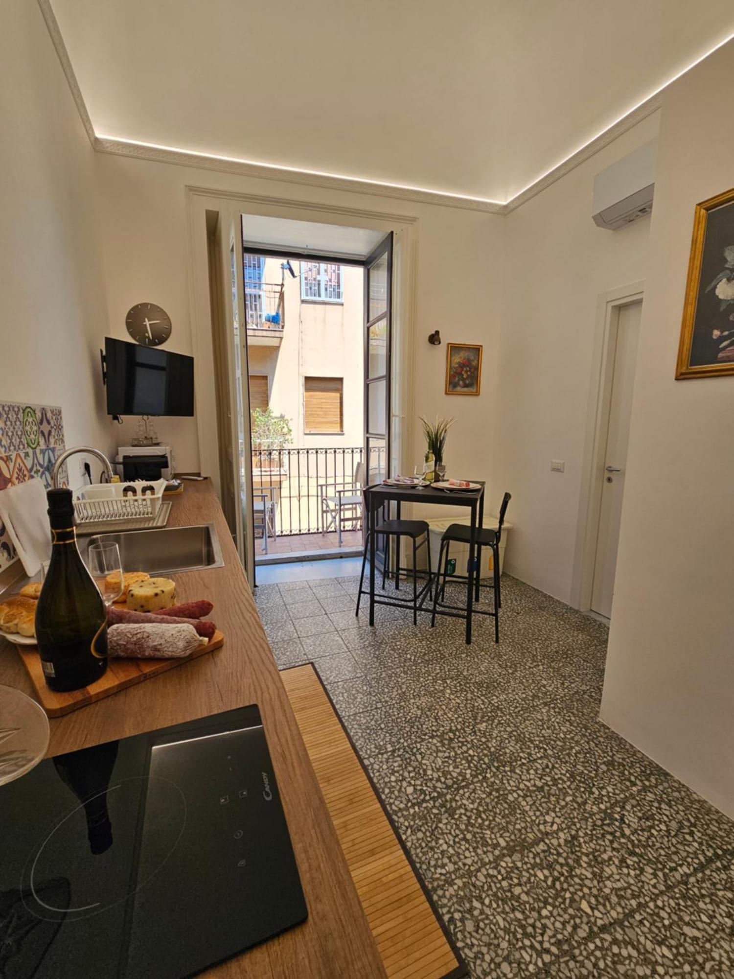 Grey House Apartments Catania Exterior photo